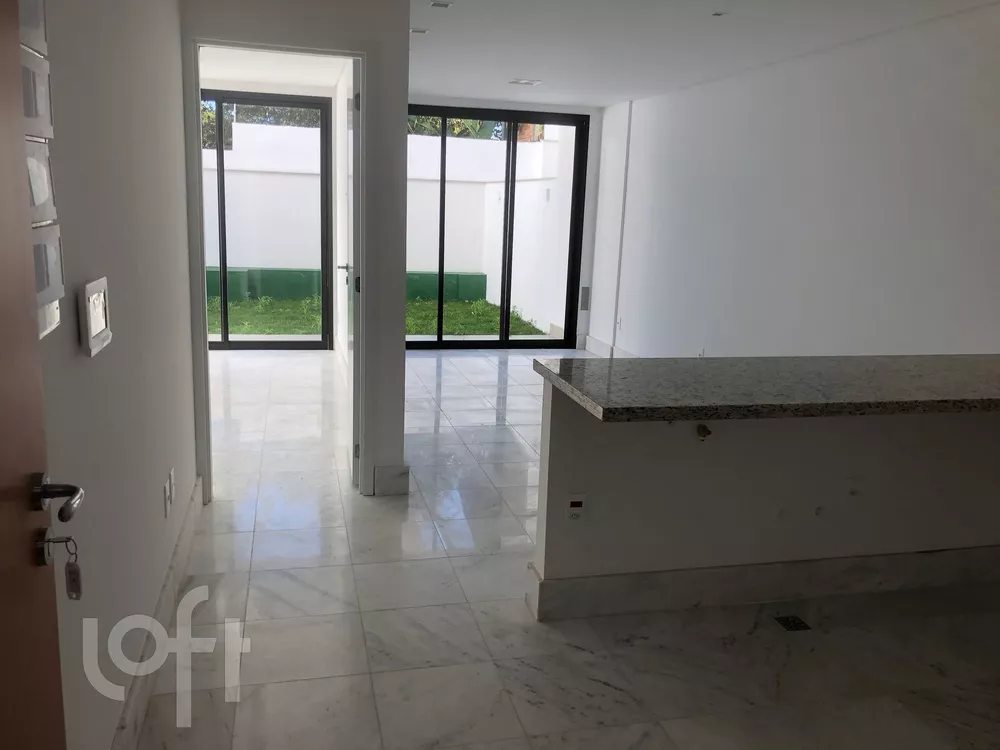 Apartamento à venda com 1 quarto, 74m² - Foto 1