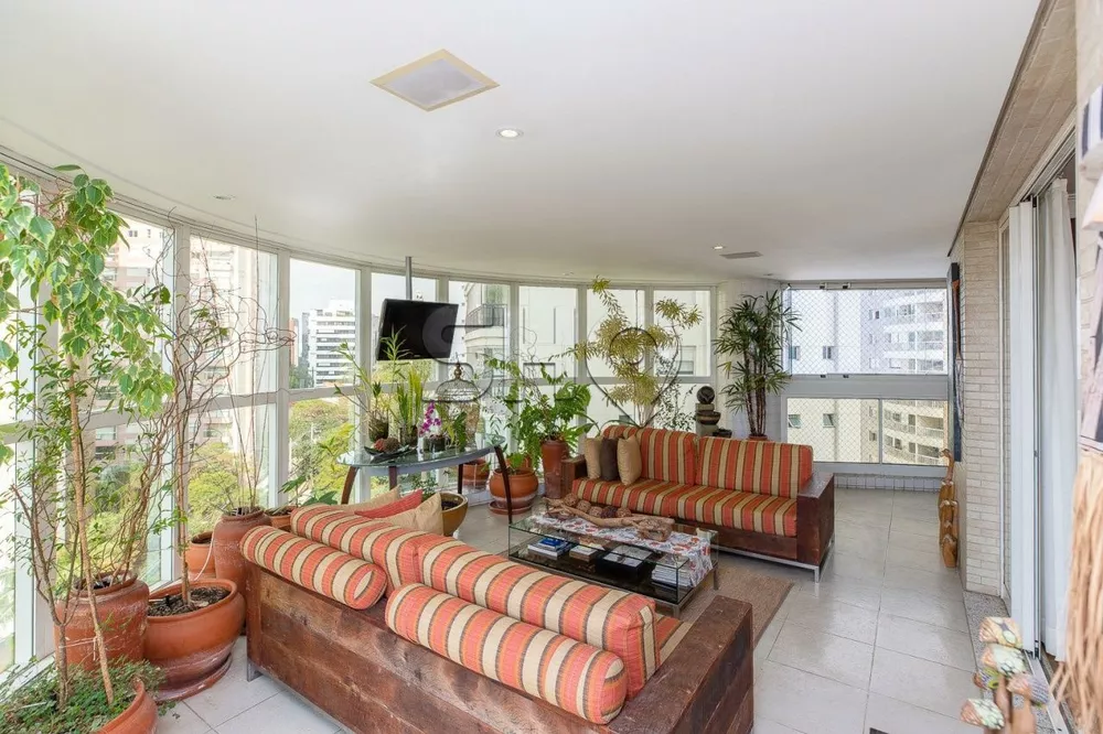 Apartamento, 3 quartos, 366 m² - Foto 2