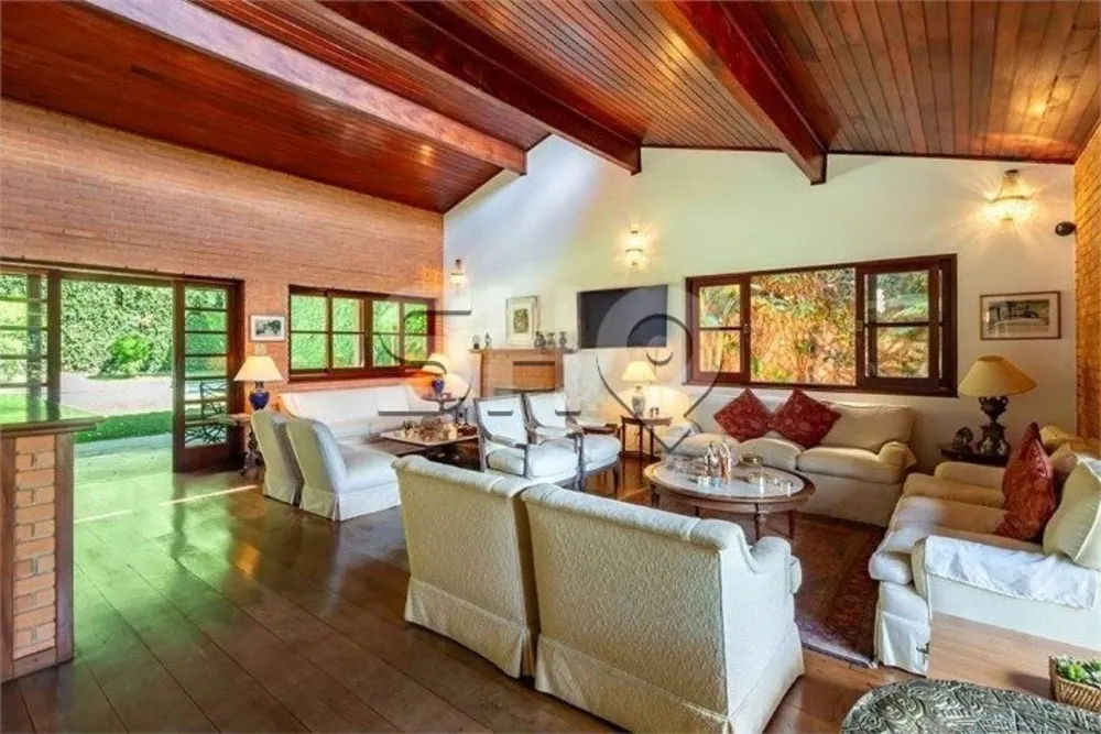 Sobrado, 3 quartos, 353 m² - Foto 1