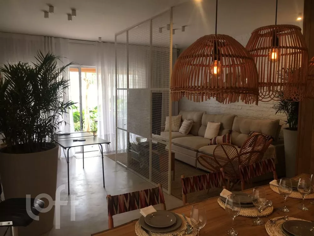 Casa à venda com 4 quartos, 200m² - Foto 1