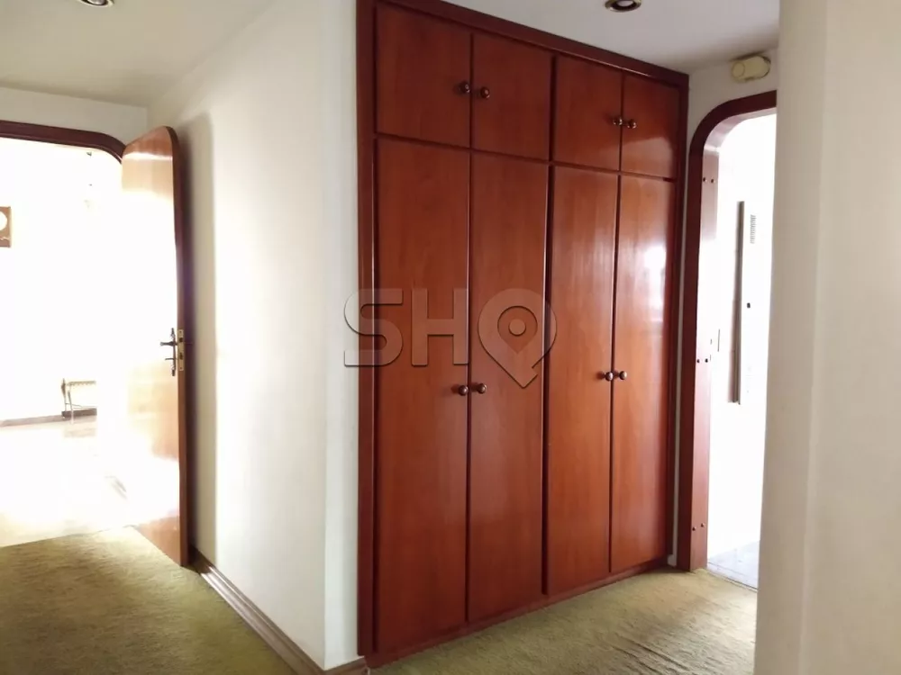 Apartamento à venda com 4 quartos, 211m² - Foto 19