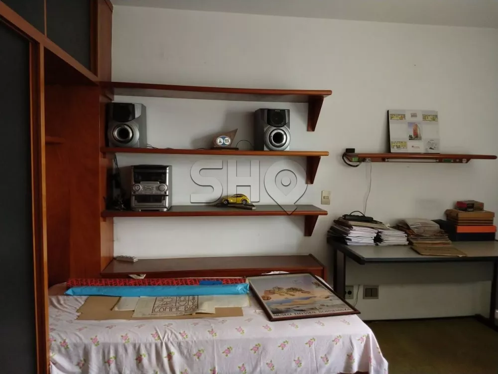 Apartamento à venda com 4 quartos, 211m² - Foto 17