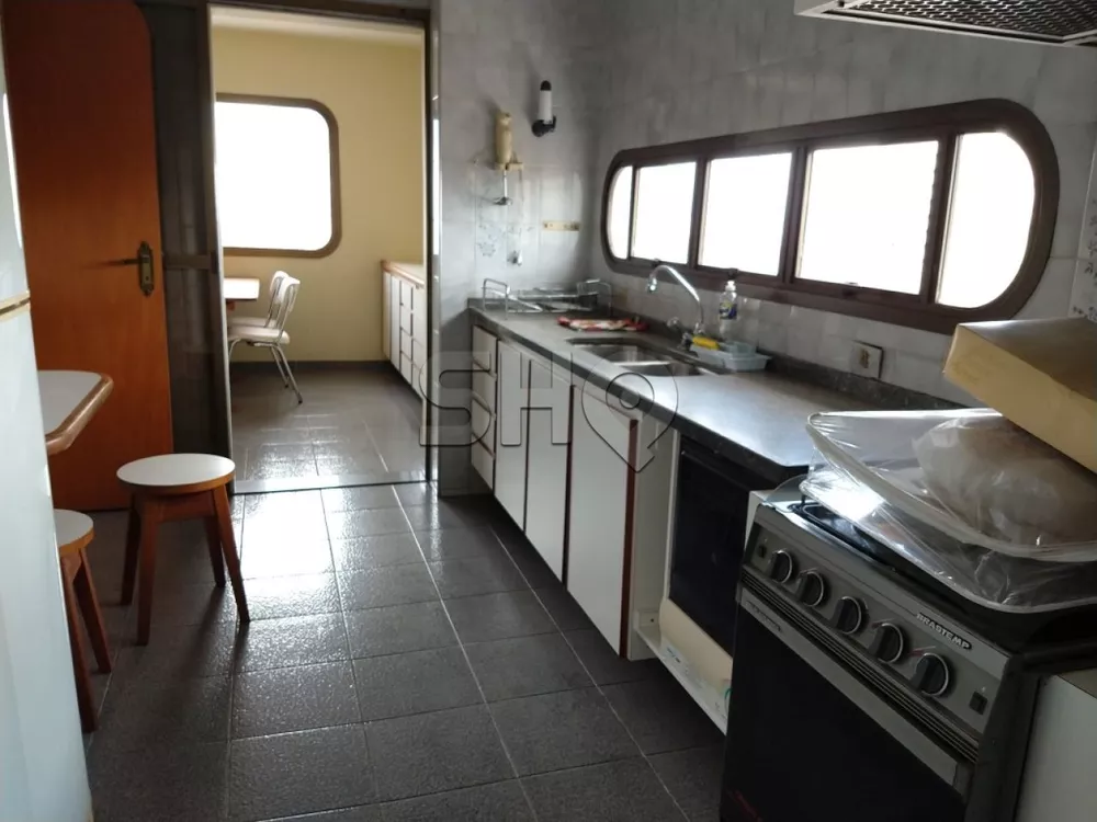 Apartamento à venda com 4 quartos, 211m² - Foto 11