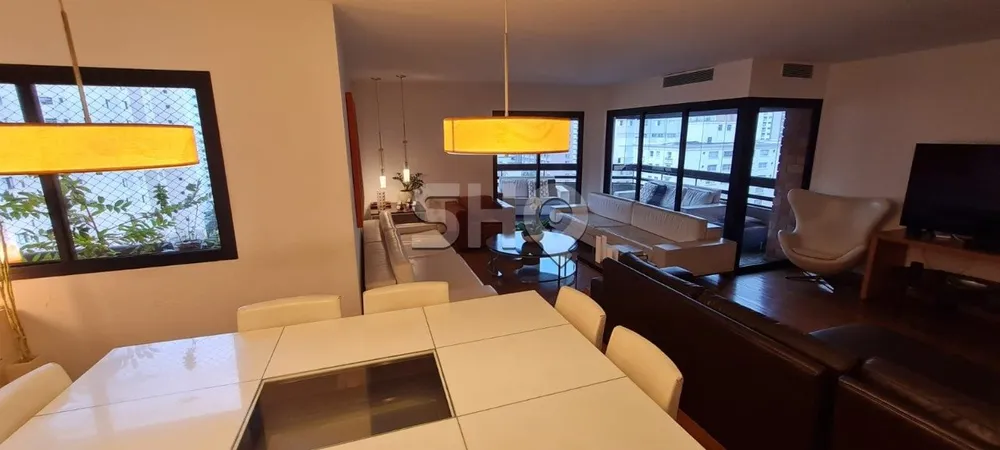 Apartamento, 4 quartos, 220 m² - Foto 1