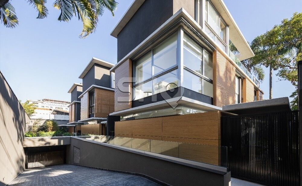 Casa de Condomínio à venda com 4 quartos, 338m² - Foto 2