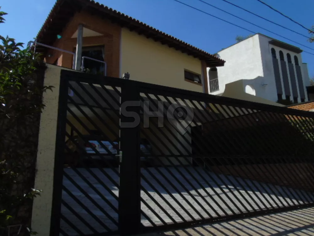 Sobrado à venda com 4 quartos, 250m² - Foto 2