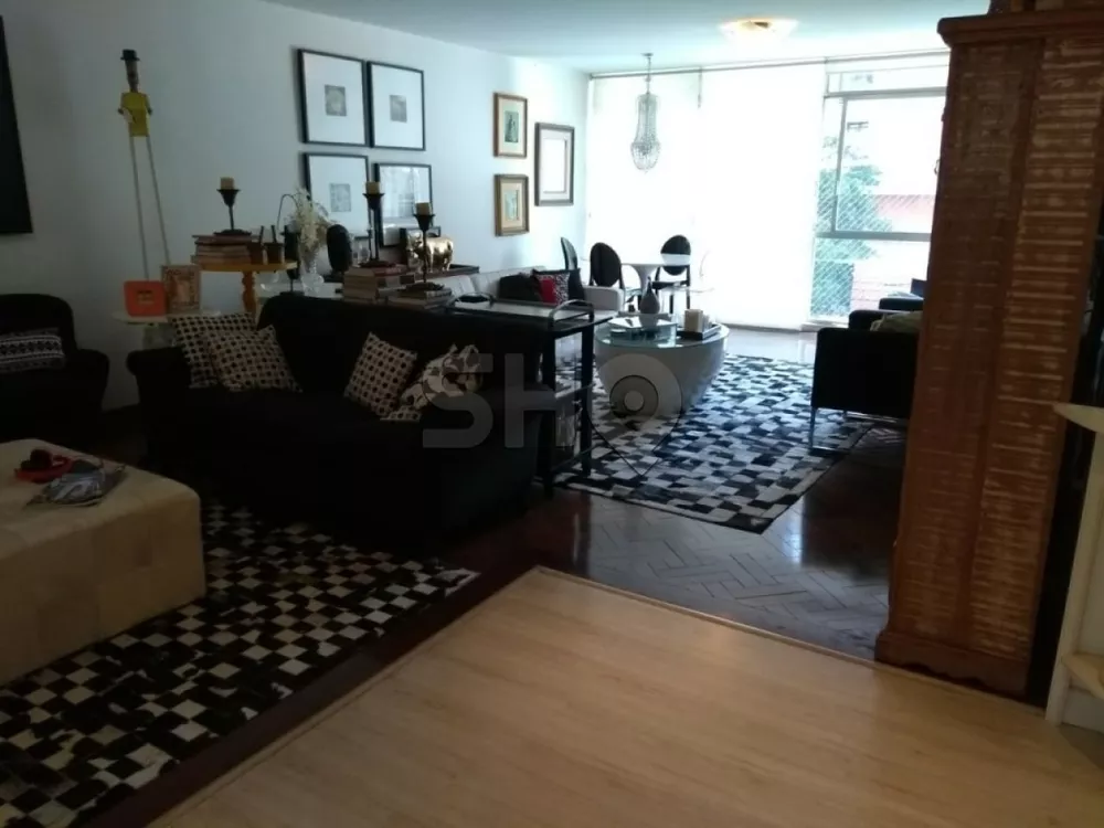 Apartamento à venda com 3 quartos, 189m² - Foto 4