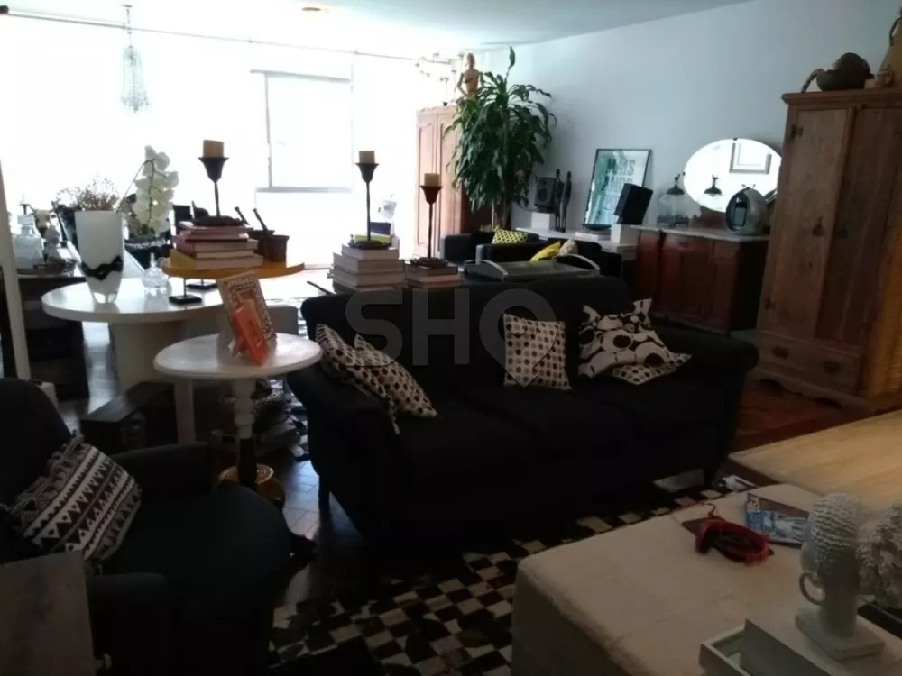 Apartamento à venda com 3 quartos, 189m² - Foto 3