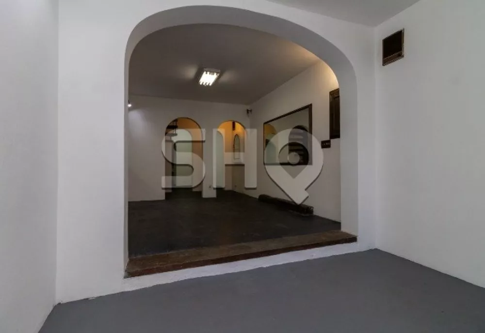 Casa para alugar com 3 quartos, 190m² - Foto 2