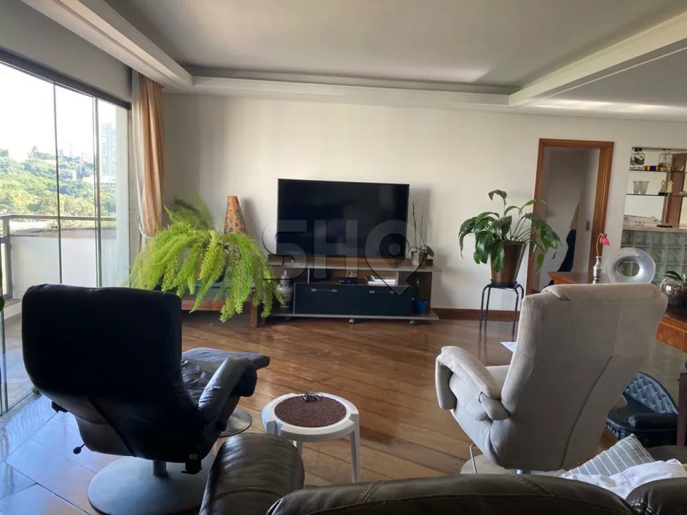 Apartamento à venda com 4 quartos, 170m² - Foto 1