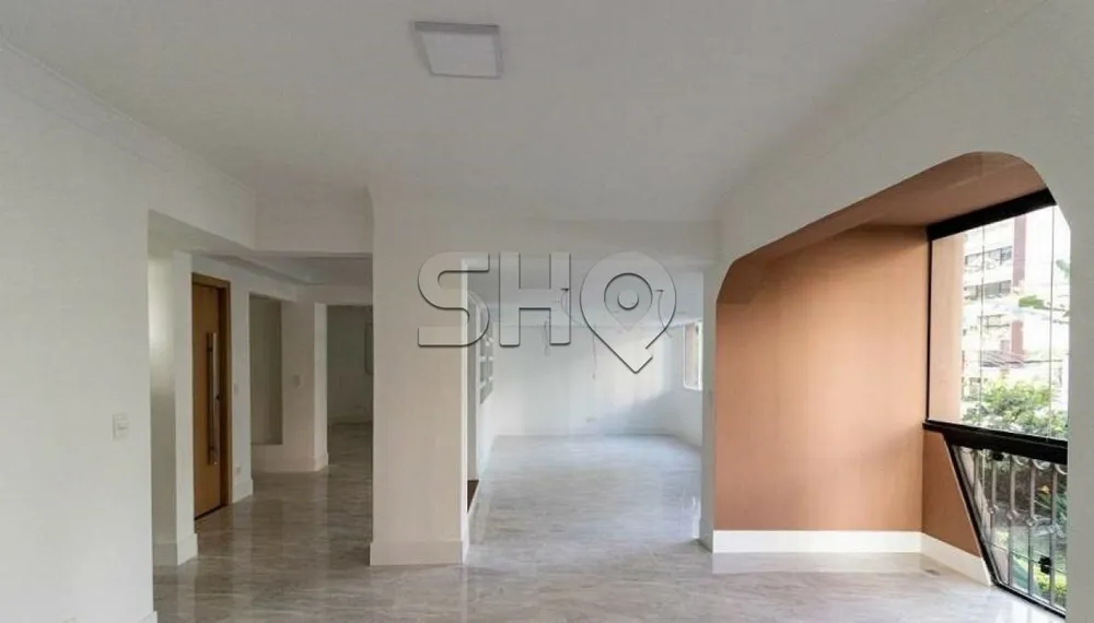 Apartamento, 3 quartos, 210 m² - Foto 1