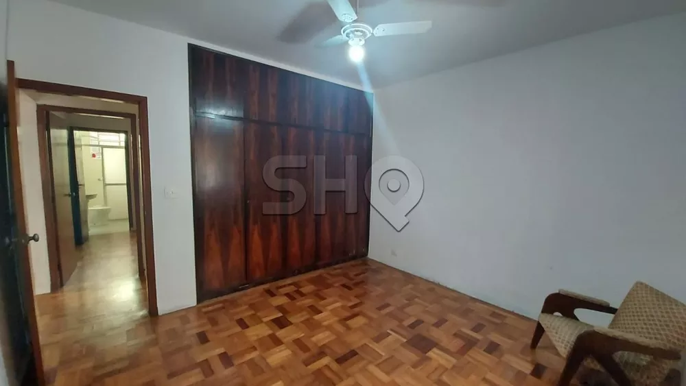 Sobrado à venda com 4 quartos, 200m² - Foto 4