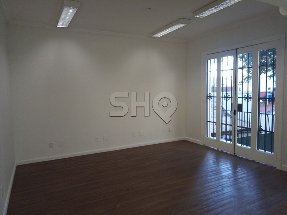 Casa Comercial para alugar com 10 quartos, 220m² - Foto 5