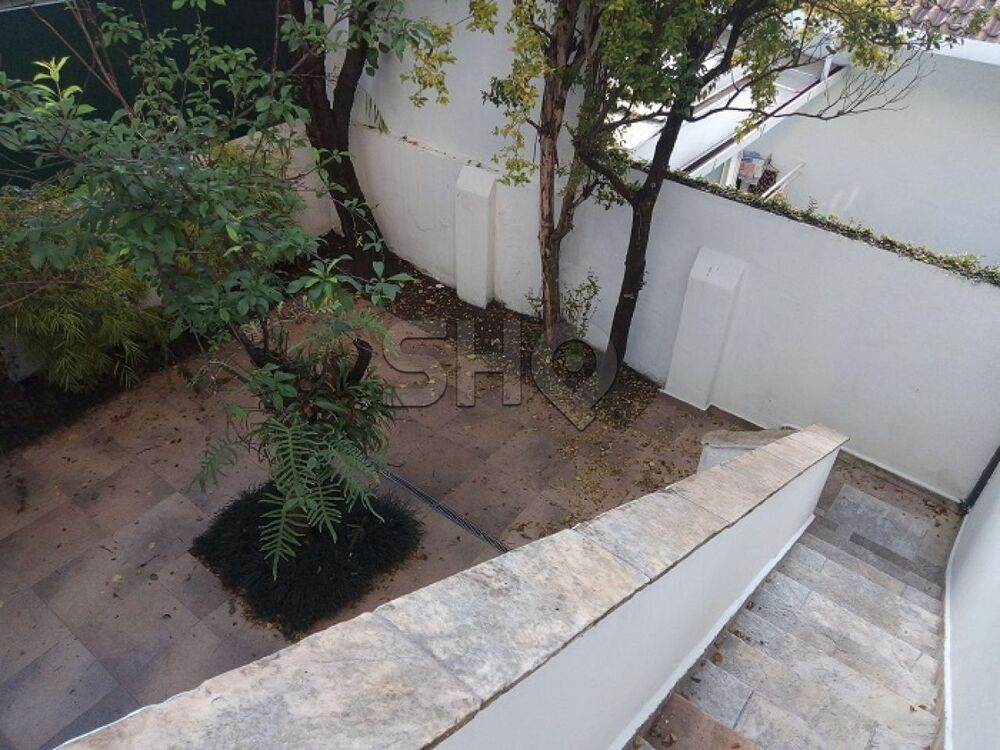 Casa Comercial para alugar com 10 quartos, 220m² - Foto 16