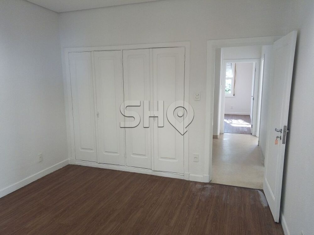Casa Comercial para alugar com 10 quartos, 220m² - Foto 10