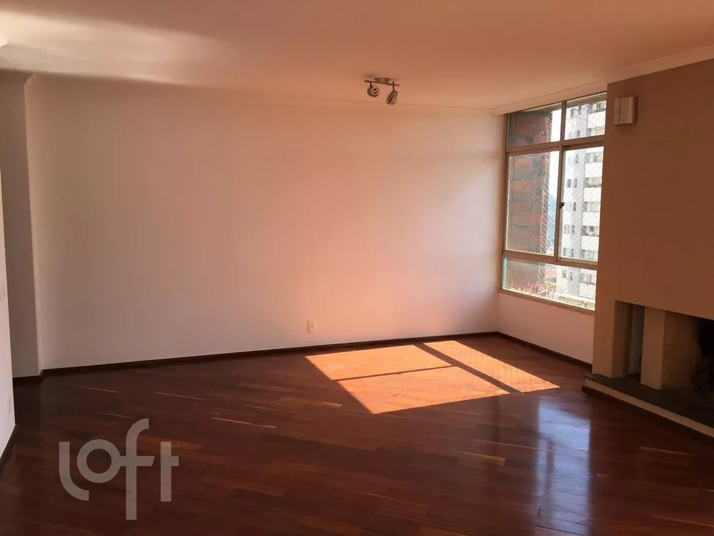 Apartamento à venda com 3 quartos, 240m² - Foto 1