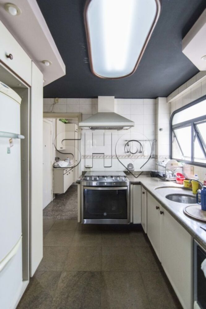 Apartamento à venda com 3 quartos, 183m² - Foto 15