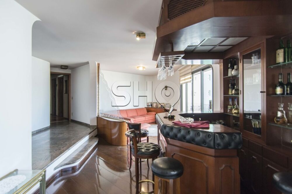 Apartamento à venda com 3 quartos, 183m² - Foto 2