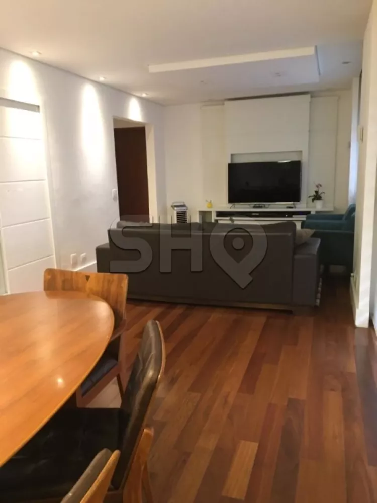 Apartamento à venda com 3 quartos, 140m² - Foto 4