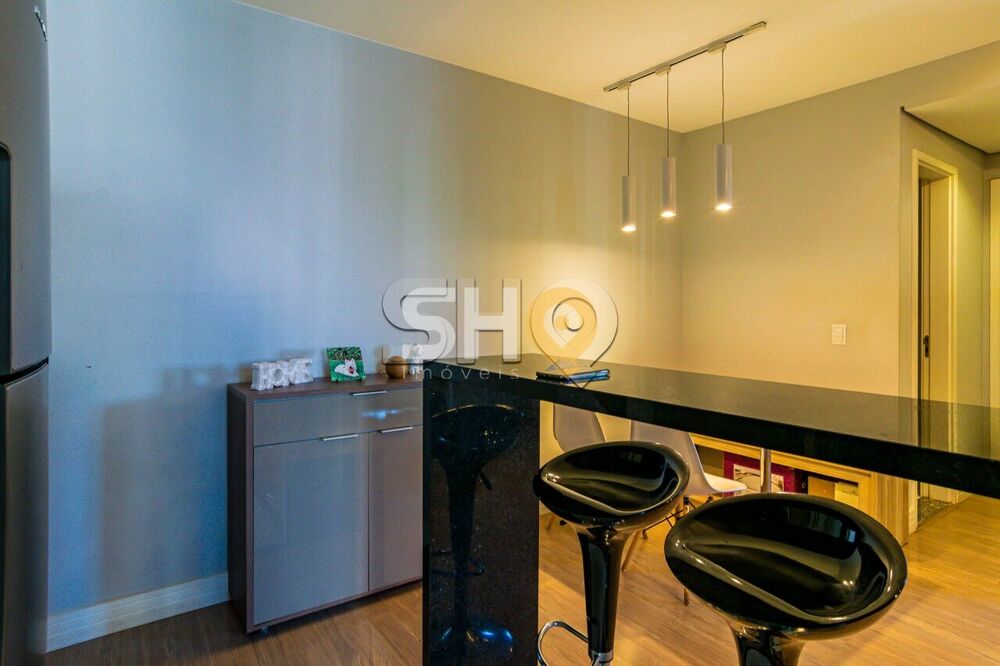 Apartamento à venda com 1 quarto, 60m² - Foto 2
