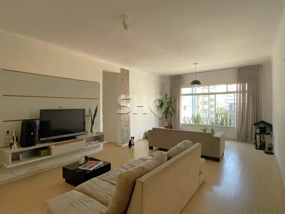 Apartamento à venda com 3 quartos, 140m² - Foto 1