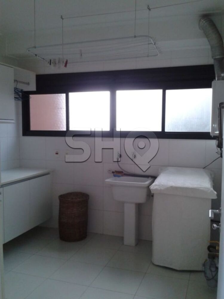 Apartamento à venda com 3 quartos, 184m² - Foto 7