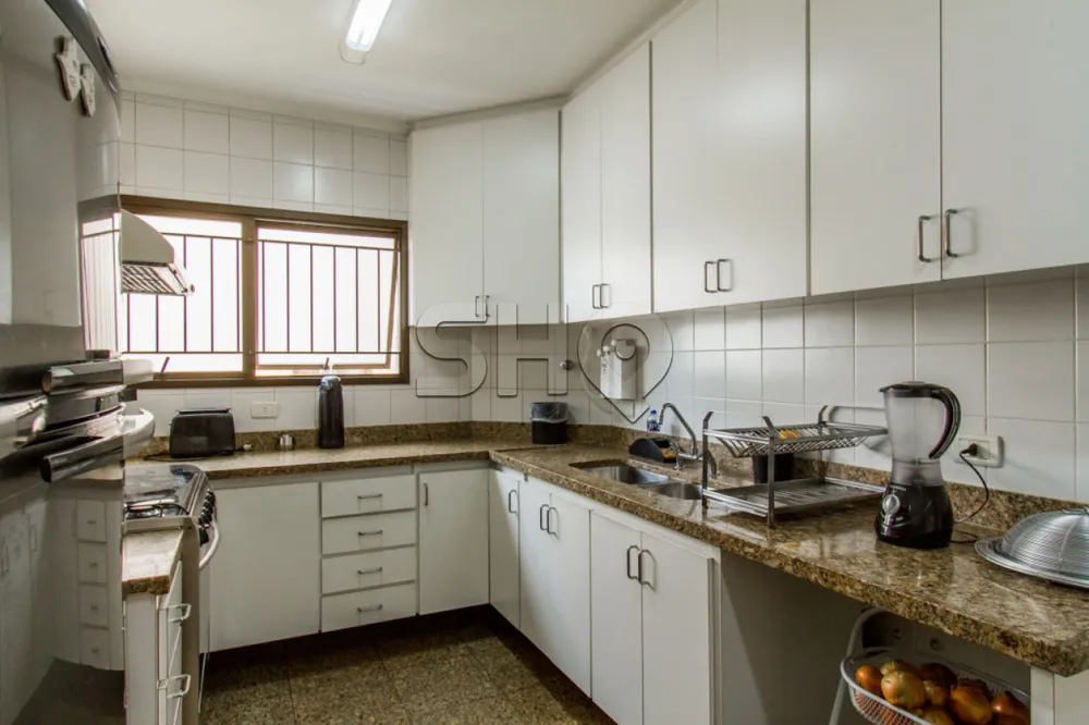 Apartamento, 4 quartos, 246 m² - Foto 1
