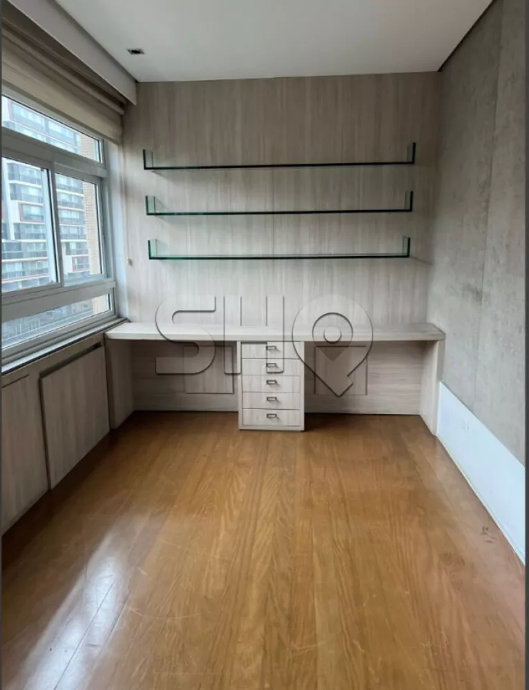 Apartamento, 3 quartos, 251 m² - Foto 1