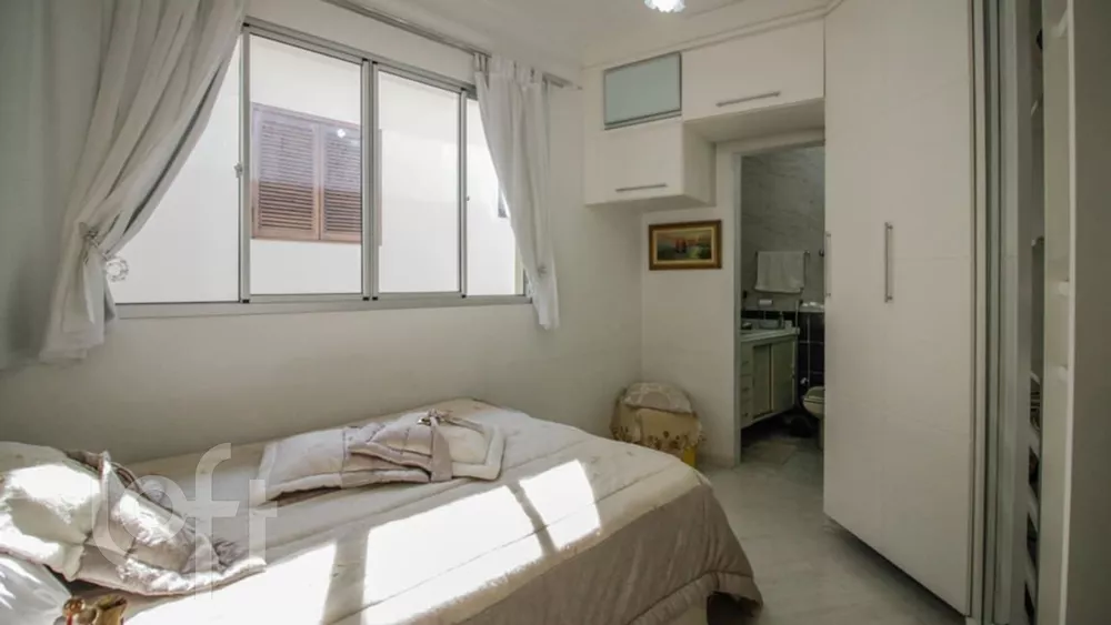 Casa à venda com 4 quartos, 212m² - Foto 8