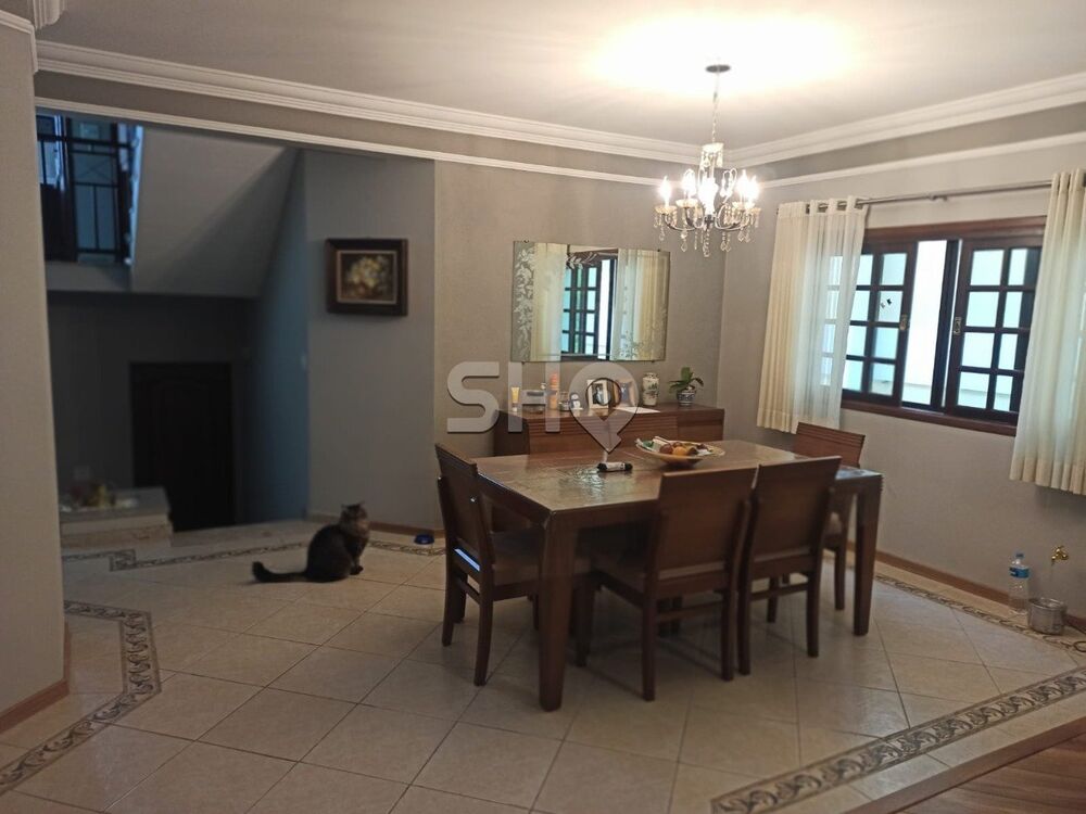 Casa de Condomínio à venda com 3 quartos, 330m² - Foto 4