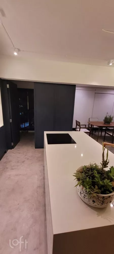 Apartamento à venda com 2 quartos, 85m² - Foto 13