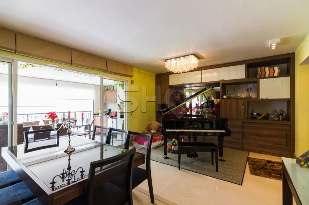 Apartamento, 3 quartos, 160 m² - Foto 2