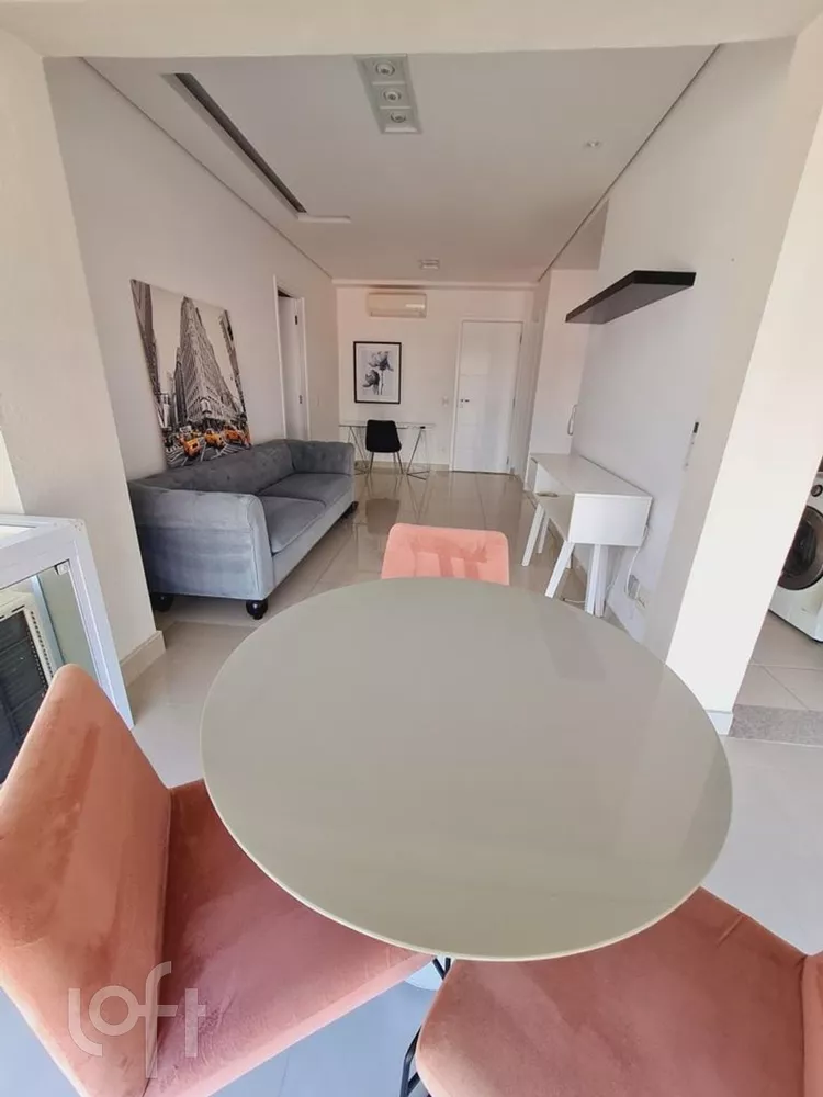 Apartamento à venda com 1 quarto, 50m² - Foto 3