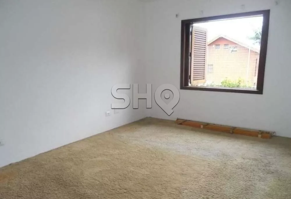 Casa à venda com 4 quartos, 550m² - Foto 4