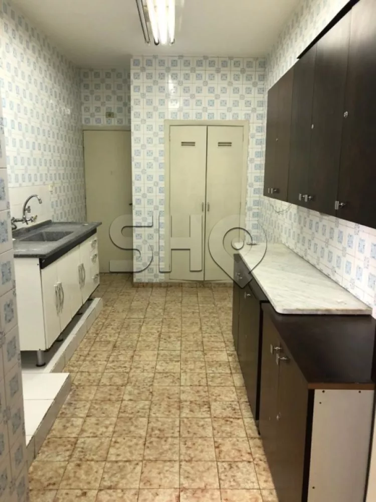 Apartamento à venda com 3 quartos, 200m² - Foto 13