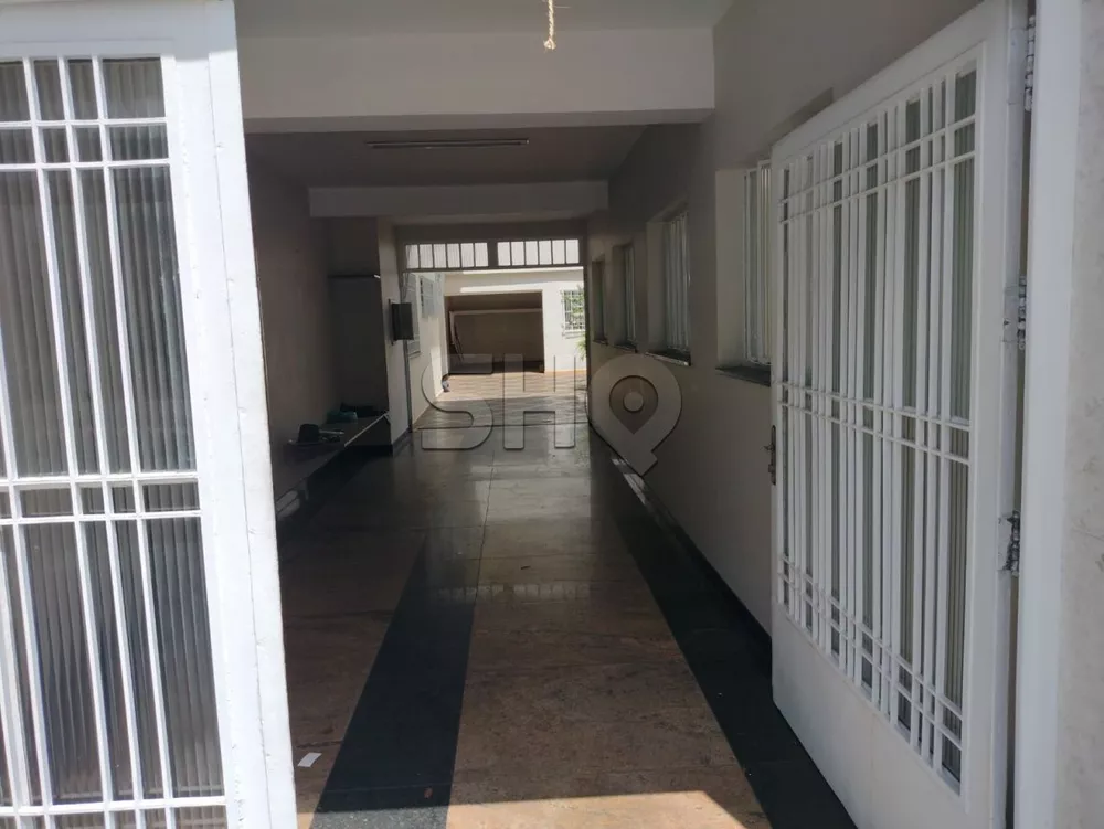 Casa Comercial à venda com 8 quartos, 268m² - Foto 1