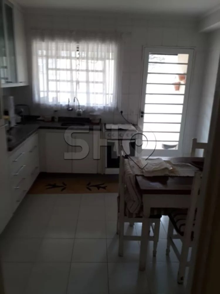 Apartamento à venda com 2 quartos, 80m² - Foto 2