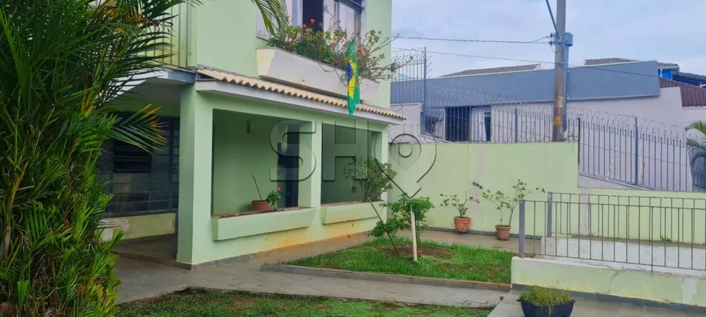 Casa à venda com 3 quartos, 180m² - Foto 1