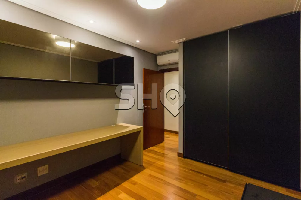 Apartamento para alugar com 4 quartos, 228m² - Foto 14