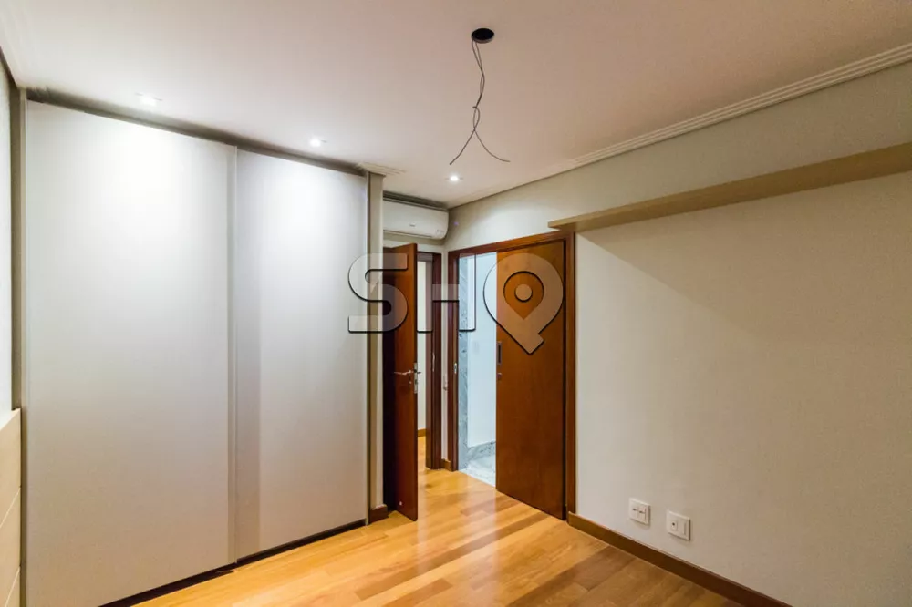 Apartamento para alugar com 4 quartos, 228m² - Foto 16