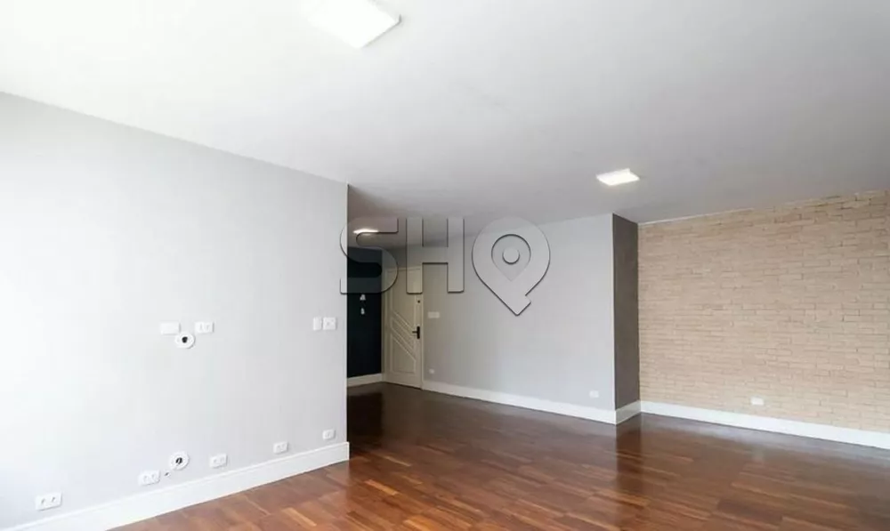 Apartamento à venda com 3 quartos, 128m² - Foto 2