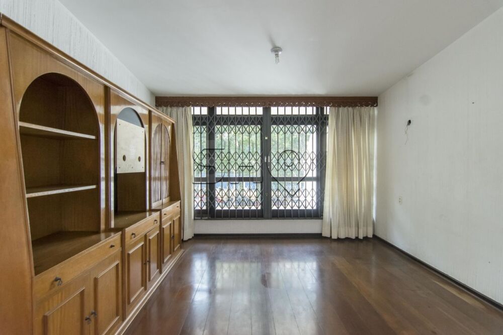 Sobrado à venda com 5 quartos, 274m² - Foto 2