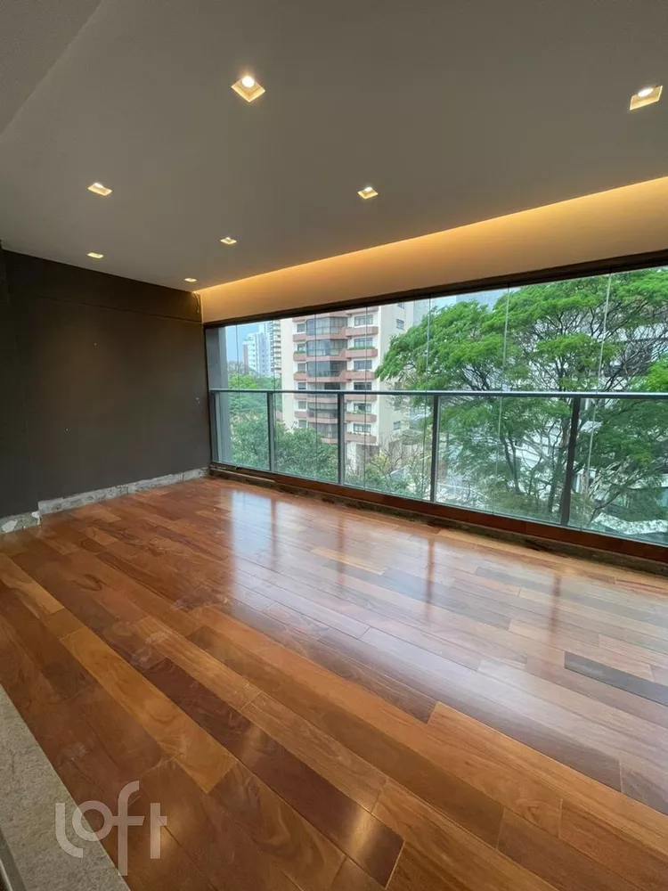 Apartamento à venda com 3 quartos, 158m² - Foto 2