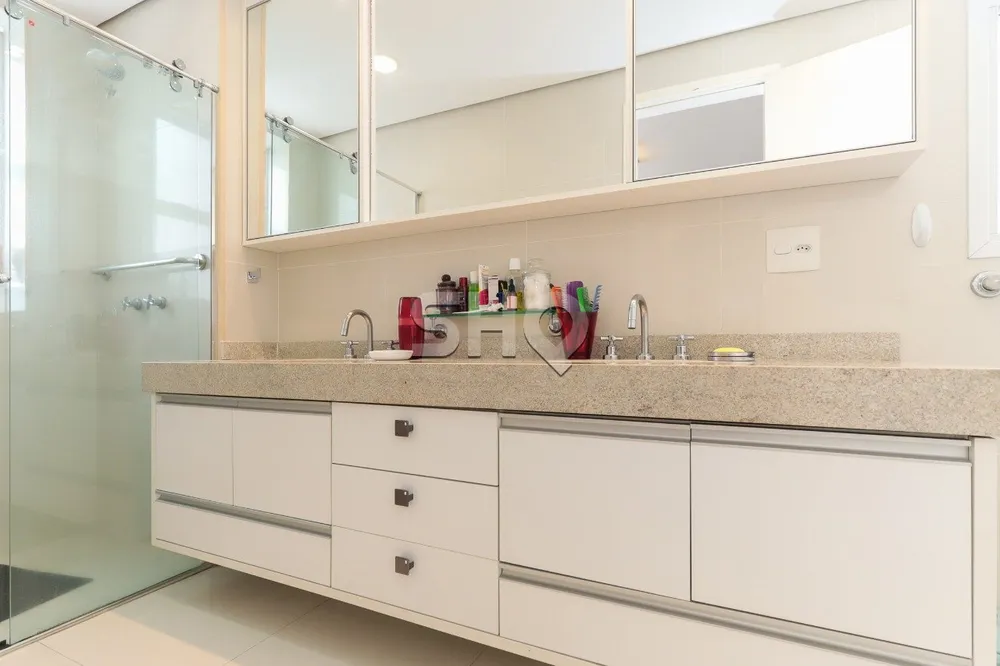 Apartamento, 4 quartos, 225 m² - Foto 1