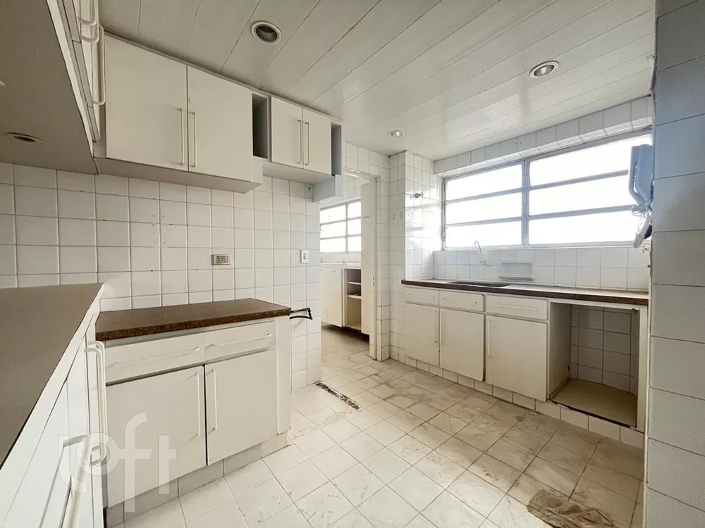 Apartamento à venda com 3 quartos, 250m² - Foto 15