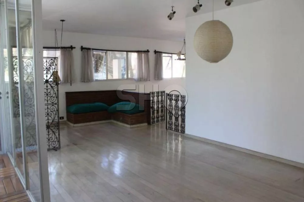 Apartamento à venda com 4 quartos, 220m² - Foto 2