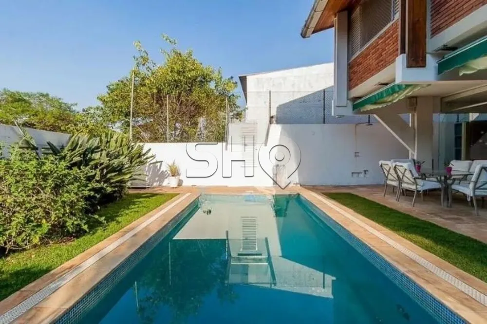 Sobrado, 3 quartos, 359 m² - Foto 1