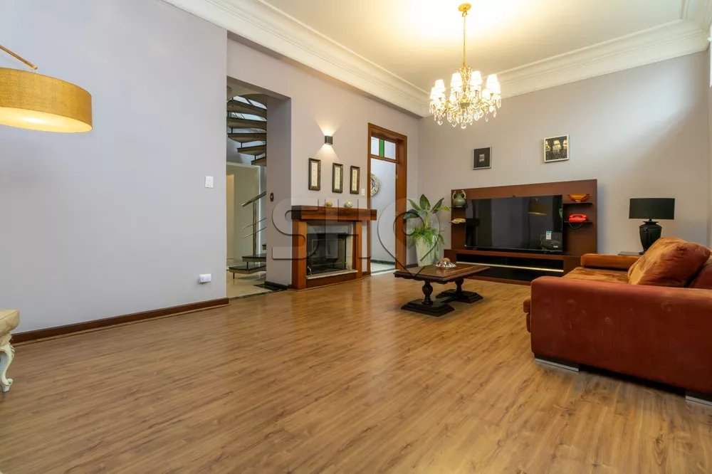 Casa à venda com 3 quartos, 240m² - Foto 2