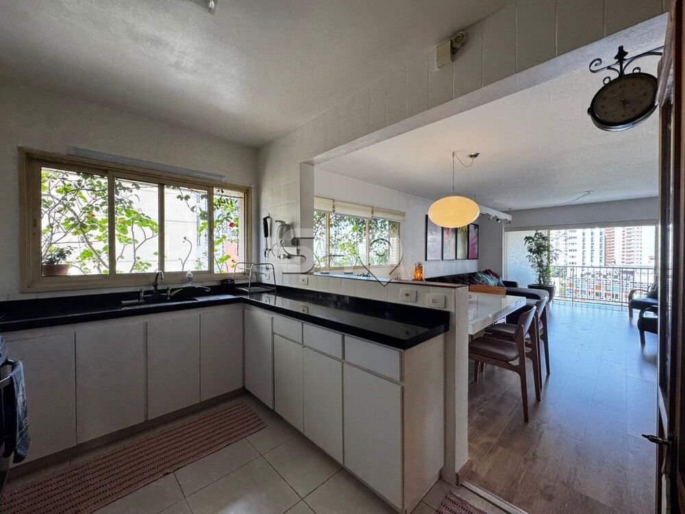 Apartamento à venda com 3 quartos, 135m² - Foto 7