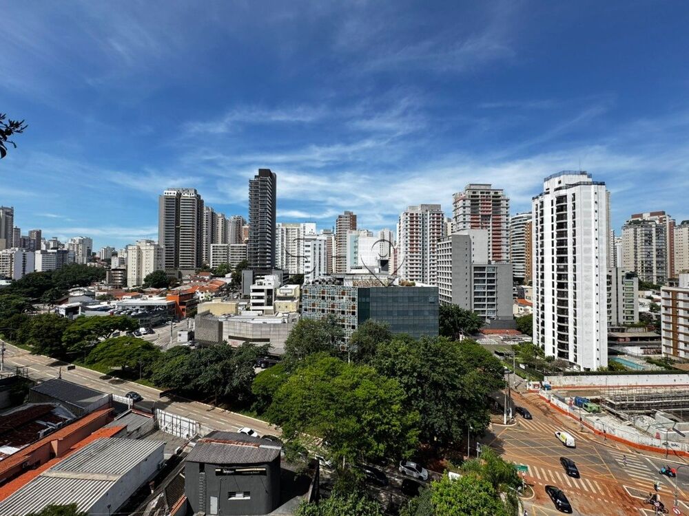 Apartamento à venda com 3 quartos, 135m² - Foto 4